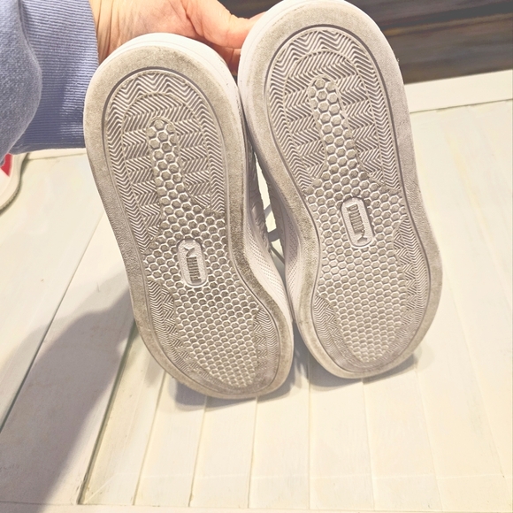 Puma women's Size 9 Shoes - Picture 8 of 8